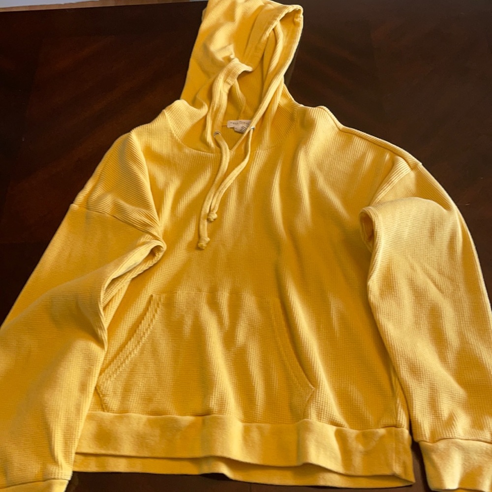 Yellow sweatshirt